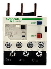 Το ρελέ βιομηχανικού ελέγχου Schneider TeSys LRD μπορεί να τοποθετηθεί απευθείας κάτω από τους επαφείς